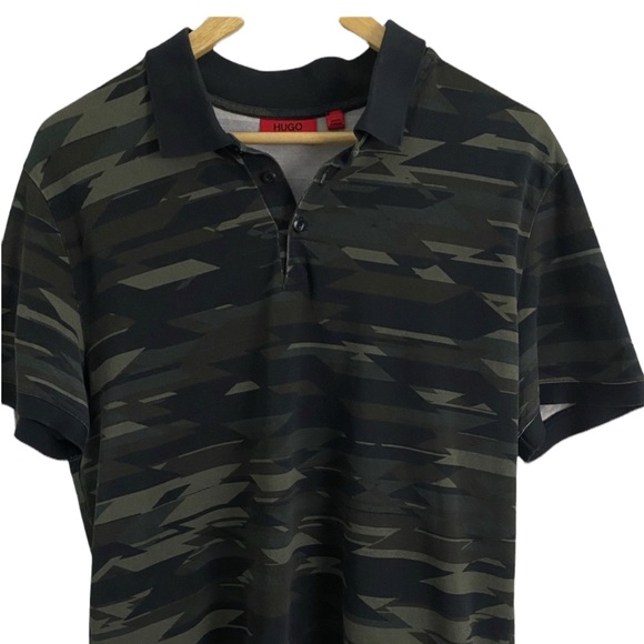 Hugo Boss Polo Shirt Size Medium - Picture 4 of 11